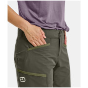 Pantaloncini da donna Ortovox Pelmo Shorts W