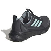 Scarpe da corsa da donna Adidas Terrex Tracefinder 2 Clima W