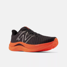 Scarpe da uomo New Balance Fuel Cell Propel v4 nero/arancio Black with dragonfly