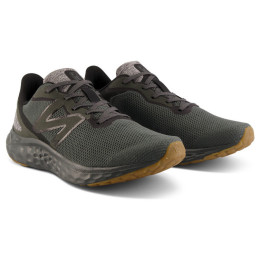 Scarpe da uomo New Balance Fresh Foam Arishi v4 nero Blacktop
