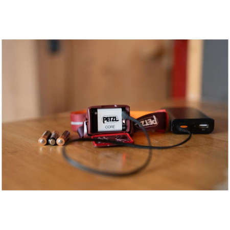Lampada frontale Petzl Actik Core (2025)