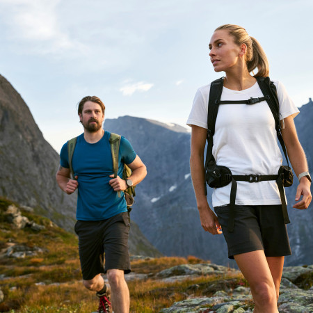 Abbigliamento con UPF: Il tuo scudo contro i raggi UV