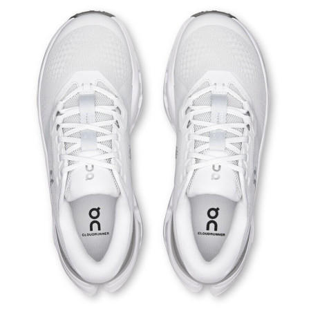 Scarpe da corsa da donna On Running Cloudrunner 3