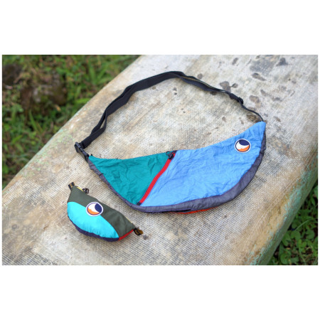 Marsupio Ticket to the moon Upcycled Sling Bag Unique Edition