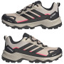 Scarpe da trekking da donna Adidas Terrex Skychaser Ax5 GTX W