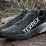 Scarpe da corsa da uomo Adidas Terrex Agravic 3